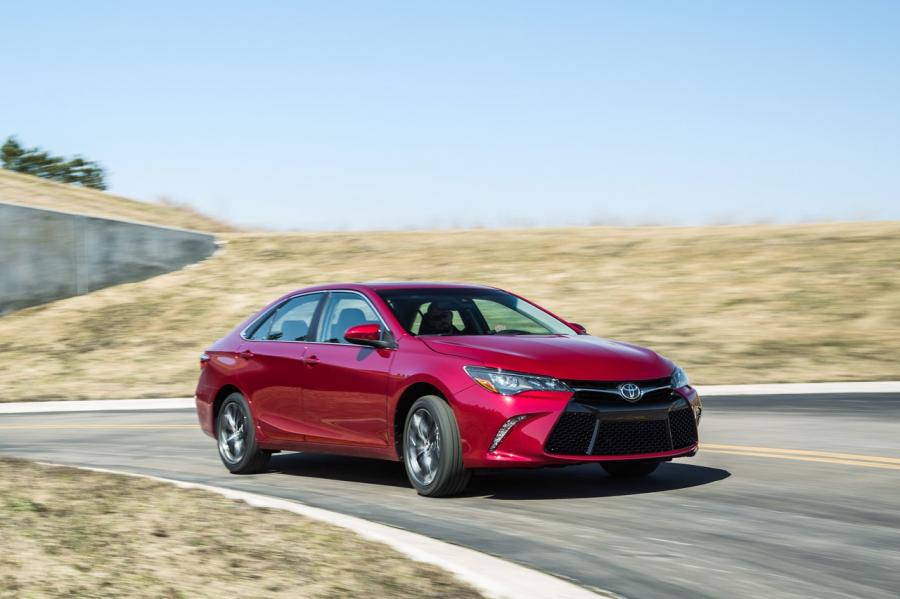  Toyota Camry 2015 года  (фото 3 из 78)